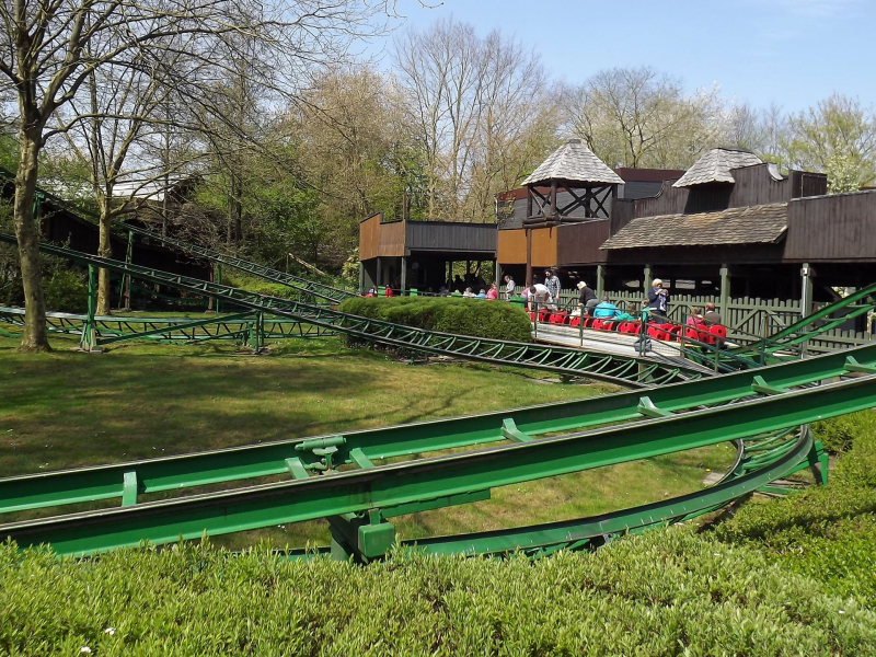 Keverbaan • Zierer Tivoli Coaster