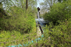 River Splash • Mack Rides Log Flume