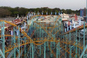 Berg & Tal (Schneider) • Pinfari Roller Coaster