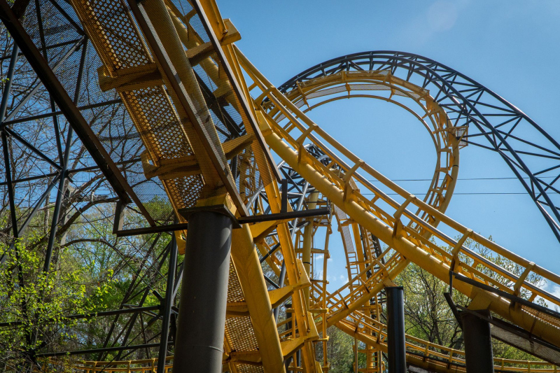 Loch Ness Monster • Arrow Looping Coaster