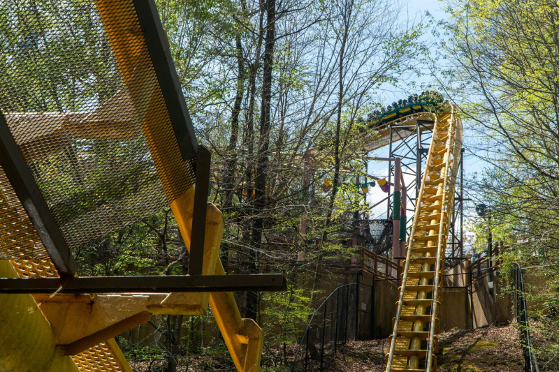 Loch Ness Monster • Arrow Looping Coaster