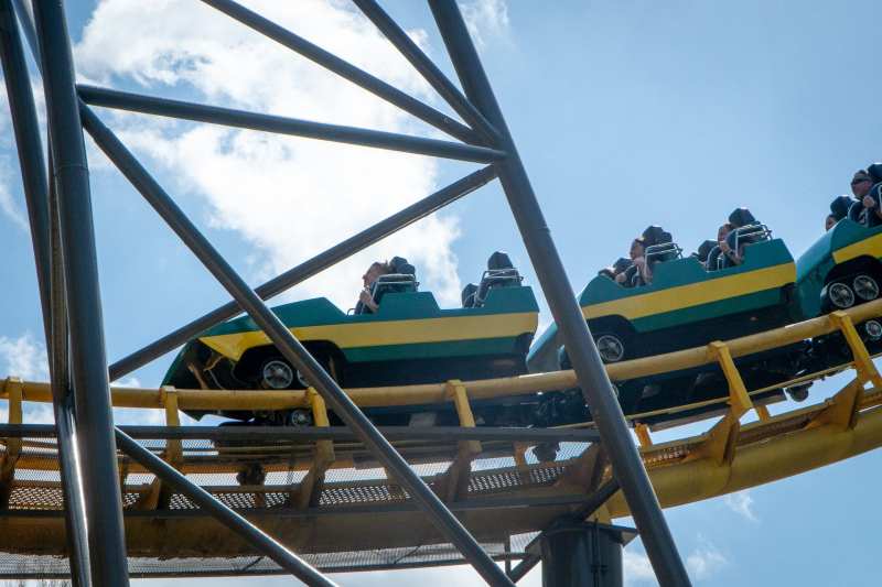 Loch Ness Monster • Arrow Looping Coaster