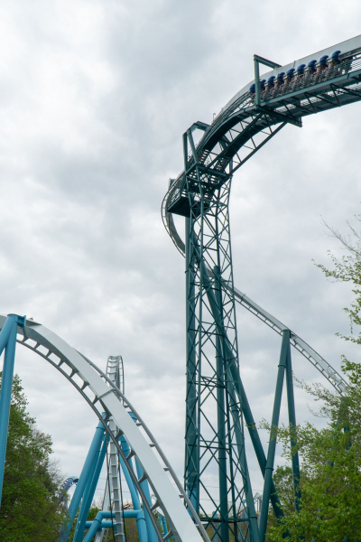 Alpengeist • B&M Inverted Coaster