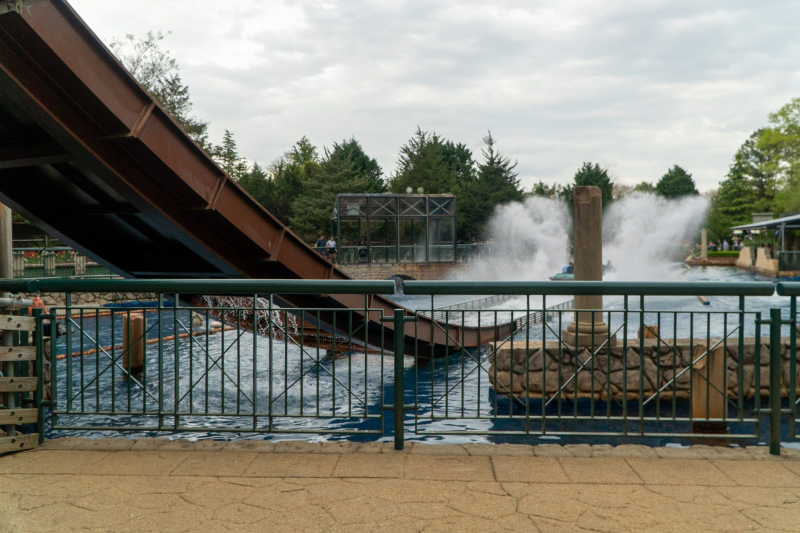 Escape from Pompeii • Intamin Spillwater