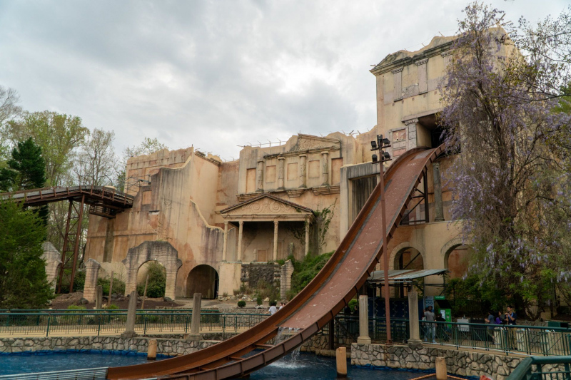 Escape from Pompeii • Intamin Spillwater