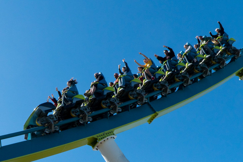 Fury 325
