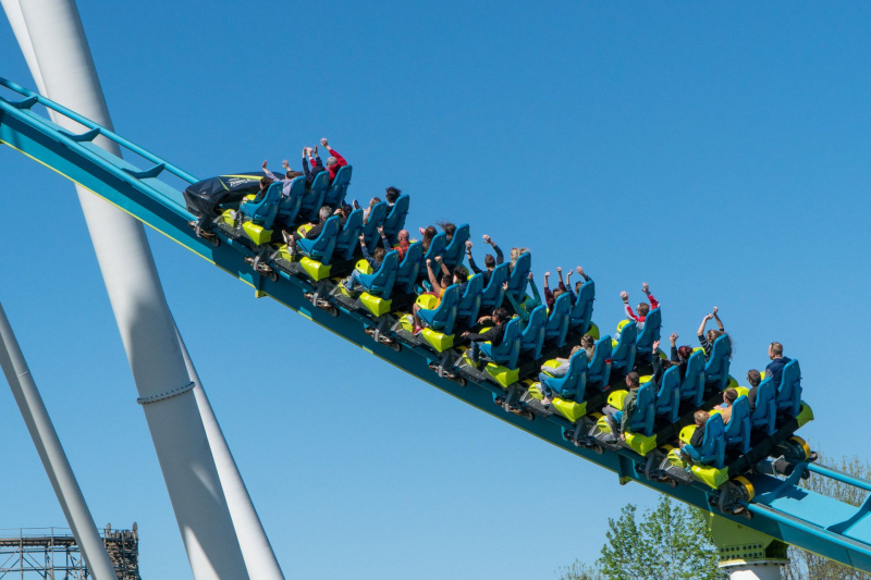 Fury 325