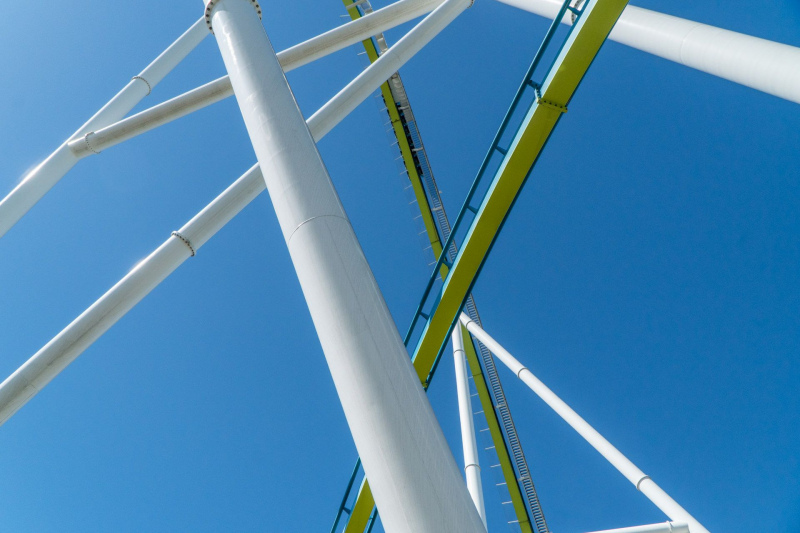 Fury 325