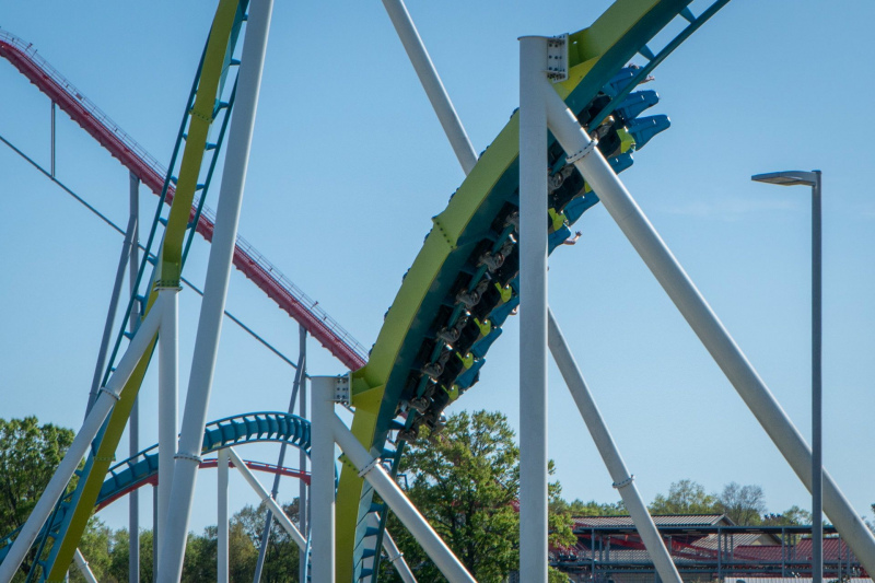 Fury 325