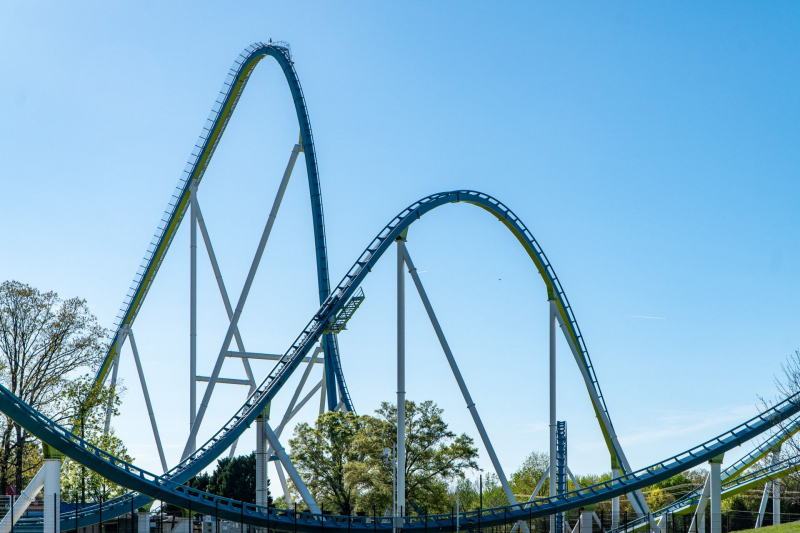Fury 325