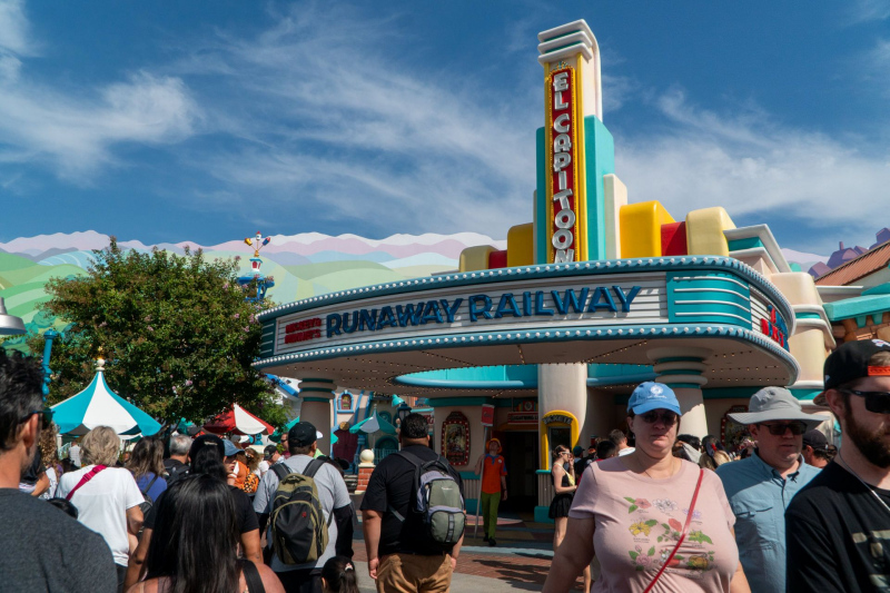 Mickey & Minnie's Runaway Train