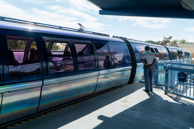 Disneyland Monorail