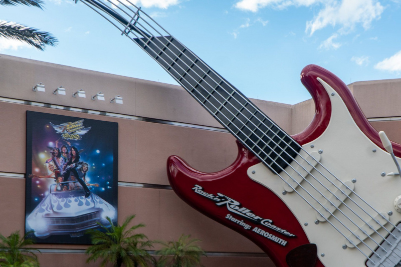 Rock 'n' Roller Coaster • Vekoma LSM Coaster
