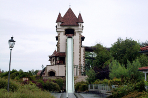 Badewannen-Fahrt zum Jungbrunnen • Mack Rides Log Flume