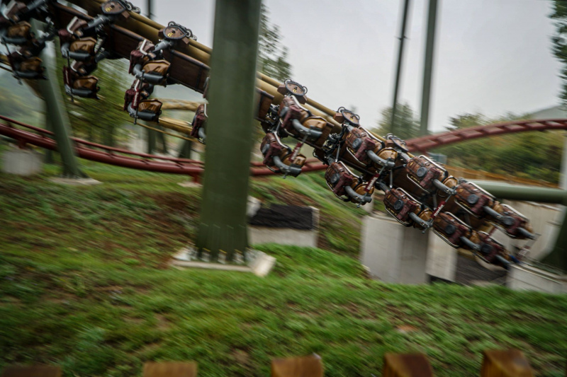 Hals über Kopf • Vekoma Suspended Thrill Coaster