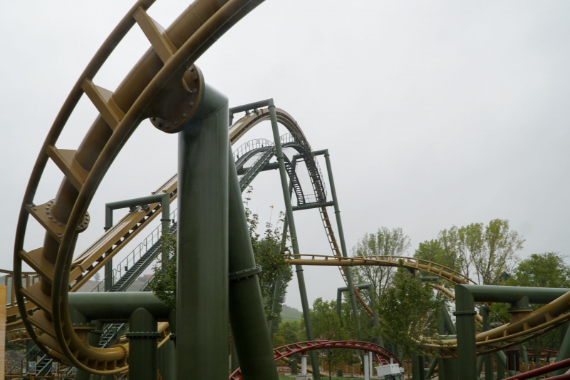 Hals über Kopf • Vekoma Suspended Thrill Coaster