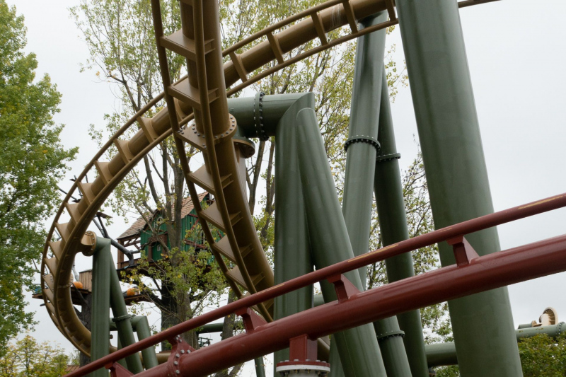 Hals über Kopf • Vekoma Suspended Thrill Coaster