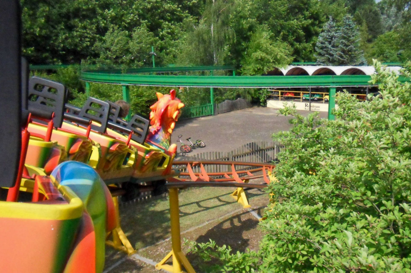 Familienachterbahn • Zierer Force Coaster