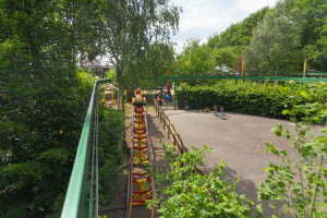 Familienachterbahn • Zierer Force Coaster