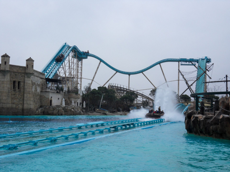 Atlantika SuperSplash • Mack Rides Super Splash