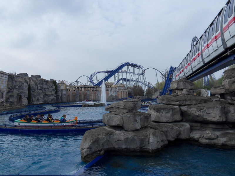 Poseidon • Mack Rides Water Coaster