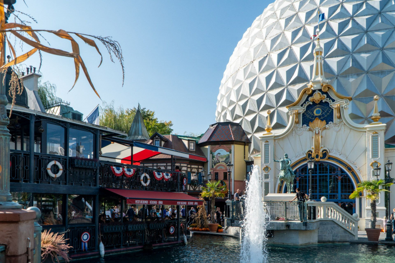 Eurosat CanCan Coaster • Mack Rides Indoor Coaster