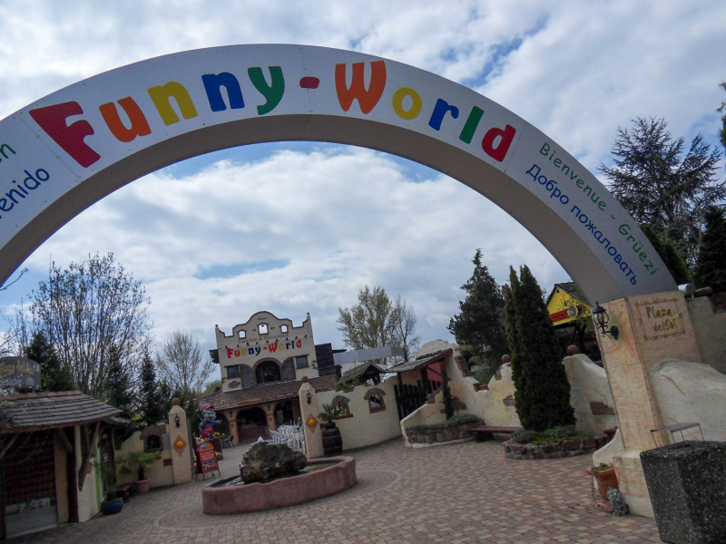 Funny-World