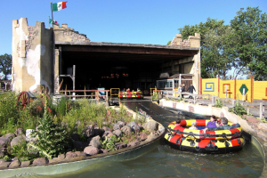 Rio Dorado • Whitewater Spinning Rapids Ride