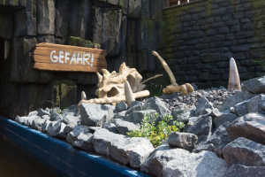 Drachengrotte • Mack Rides Boat Ride