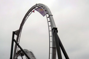 Flug der Dämonen • B&M Wing Coaster