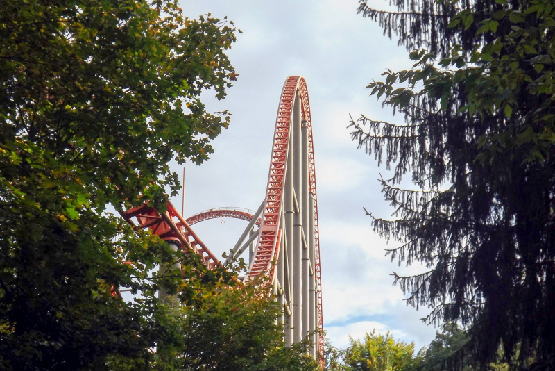 Expedition GeForce • Intamin Mega Coaster