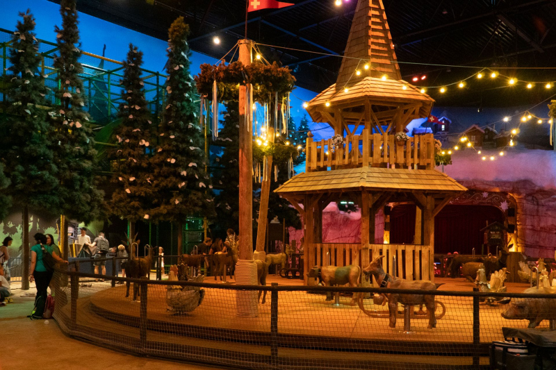 Holiday Indoor
