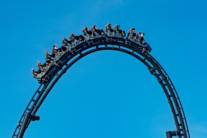 Jurassic World: VelociCoaster • Intamin LSM Launch Coaster