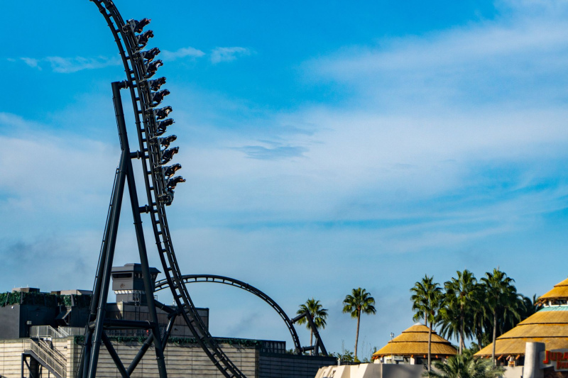 Jurassic World: VelociCoaster • Intamin LSM Launch Coaster
