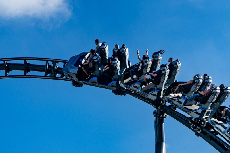 Jurassic World: VelociCoaster • Intamin LSM Launch Coaster