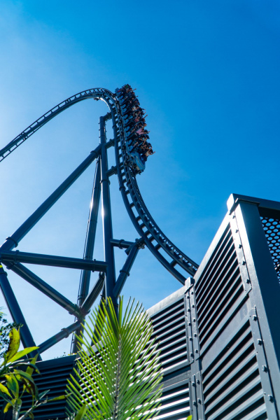 Jurassic World: VelociCoaster • Intamin LSM Launch Coaster