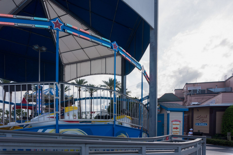 Hypno Spin • Larson Tilt-a-Whirl