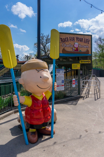 Race for your life Charlie Brown • Arrow Log Flume