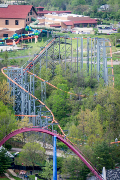 The Bat • Arrow Suspended Coaster