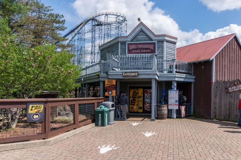The Beast • In-House built Wooden Coaster