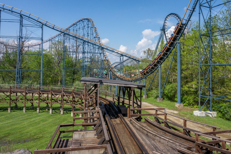Vortex • Arrow Looping Coaster