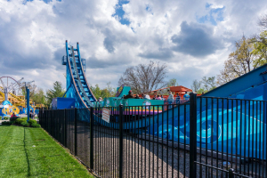 Surf Dog • Zamperla Skater Coaster