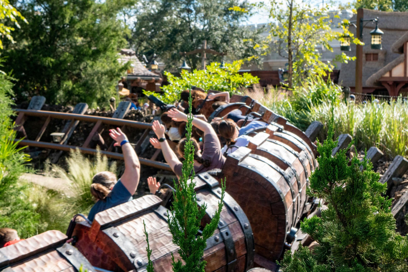 Seven Dwarfs Mine Train • Vekoma Family Coaster