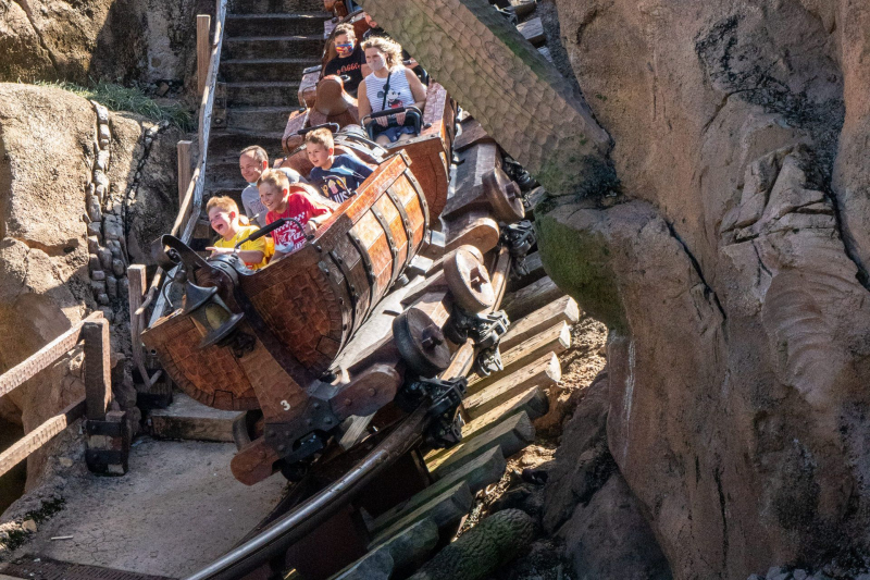 Seven Dwarfs Mine Train • Vekoma Family Coaster