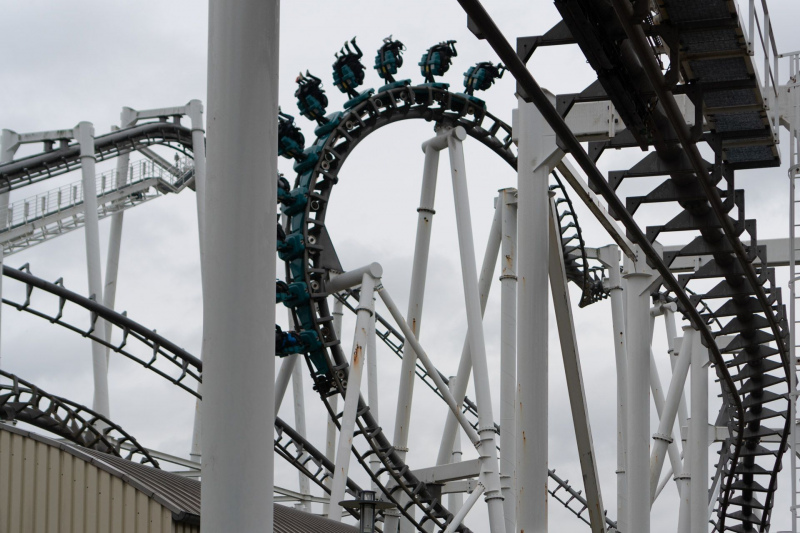MP Xpress • Vekoma Suspended Looping Coaster