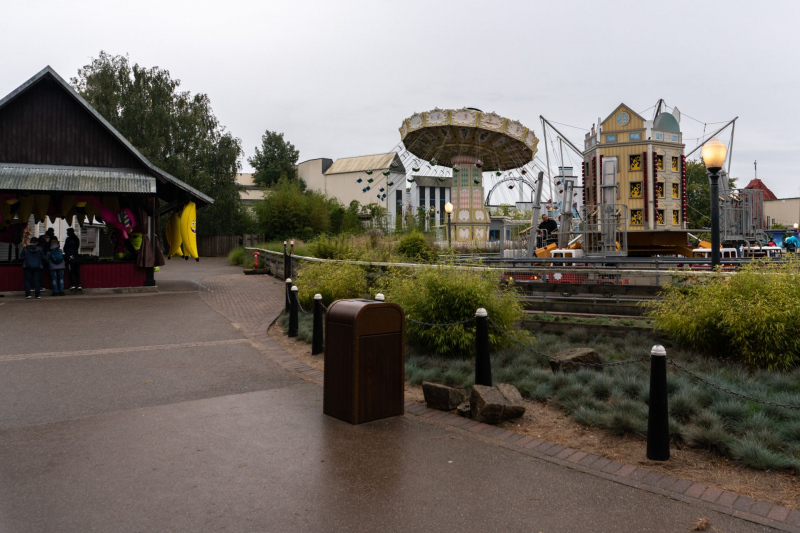 Pier Side Carousel • Zierer Wave Swinger