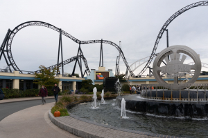 Star Trek Operation Enterprise • Mack Rides Mega Coaster