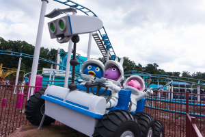 Backyardigans Mission to Mars • Vekoma Family Coaster