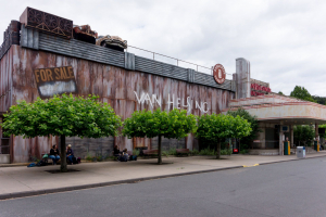 Van Helsing's Factory • Gerstlauer Bobsled Coaster