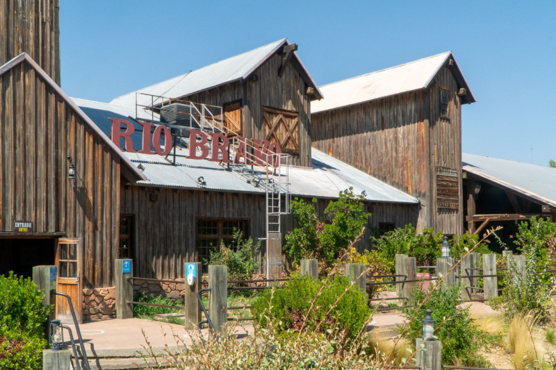 Rio Bravo • Intamin Flume Ride • Parque Warner